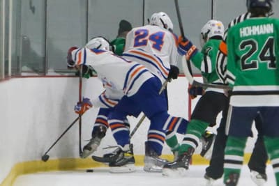 Varsity against Farmingdale, December 17, 2023 — photo 43 of 47